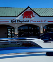 Red Elephant Pizza Grill outside