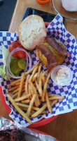 River Sports Grill food