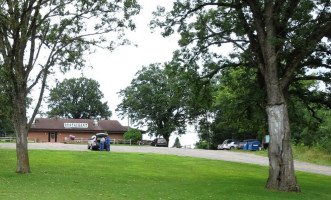 Rolling Oaks Supper Club, Lounge Catering outside