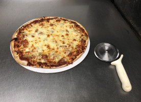 T-jo's Pizza Of La Crosse food