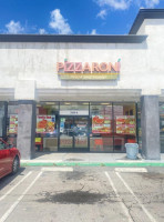 Pizzaroni Pizza Hawthorne outside