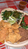 Pinches Tacos food