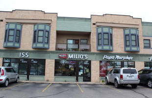 Milio's Sandwiches outside