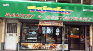 Tajadas Bakery inside