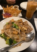 Meun Fan Thai Café food