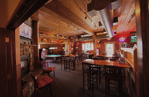 Trapper Pete's Steakhouse Saloon inside