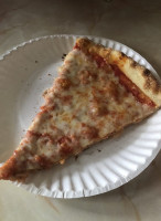 Luigi’s Pizza food