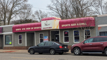 Eagles Nest Sports And Grill outside