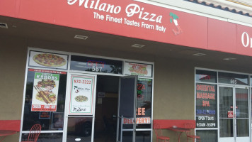 Milano Pizza inside