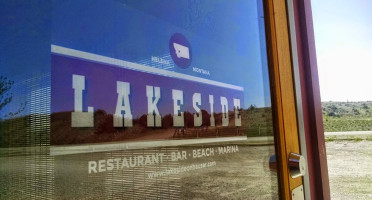 Lakeside Bar Restaurant inside