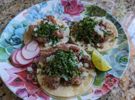 Taqueria Loma Bonita food