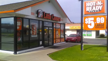 Little Caesars Pizza outside