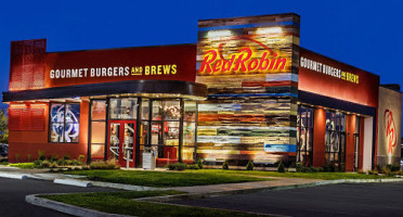 Red Robin Gourmet Burgers And Brews outside