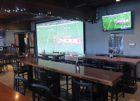 Features Sports Grill inside