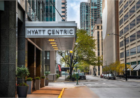 Hyatt Chicago Magnificent Mile outside