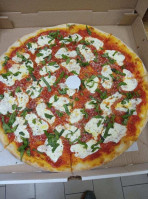 Sal's Pizzeria food