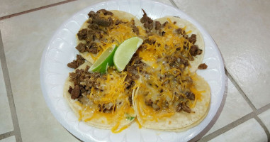 Tacos El Tapatio inside