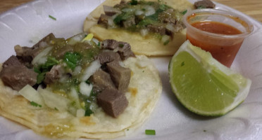 Tacos El Tapatio food