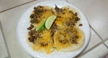 Tacos El Tapatio inside