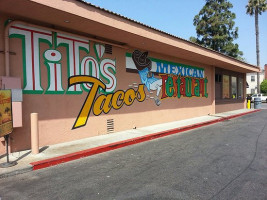 Tito’s Tacos outside