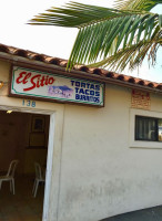 El Sitio Salinas food