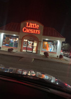 Little Caesars Pizza food