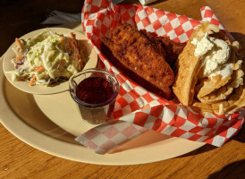 Roscoe's House Of Chicken And Waffles food