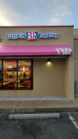 Baskin-robbins outside