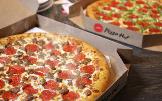 Pizza Hut food