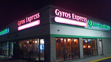 Gyros Express food