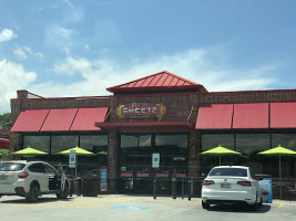 Sheetz outside