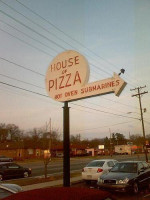 House Of Pizza food