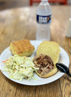 Carolina Brothers Pit Barbeque food