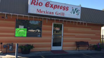 Rio Express Mexican Grill outside