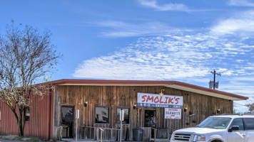 Smoliks Bbq Cuero outside