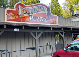 Pioneer Hillside Pizza outside