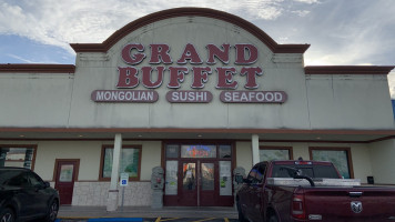 Grand Buffet outside