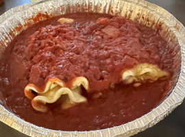 Ropa's Chicago Style Pizza food