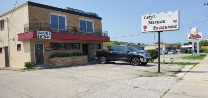 Lety's Mexican outside