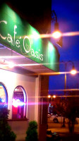 Cafe Oasis outside