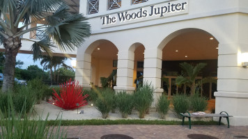 The Woods Jupiter food