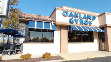 Oakland Gyros On Layton outside