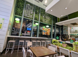 Freshii inside