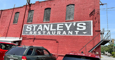 Stanley's On North Broad outside