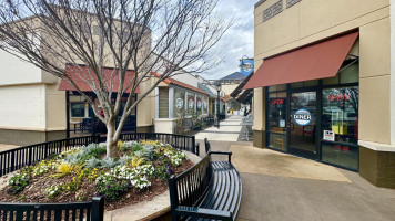 Carolina's Diner outside