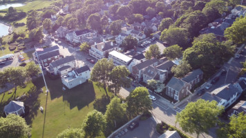 The Inn On Shipyard Park food