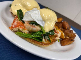 The Inn On Shipyard Park food