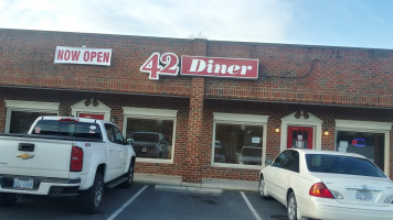 42 Diner outside