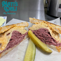 Mati's Deli food