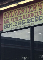 Sylvester's Ms Style Bbq food